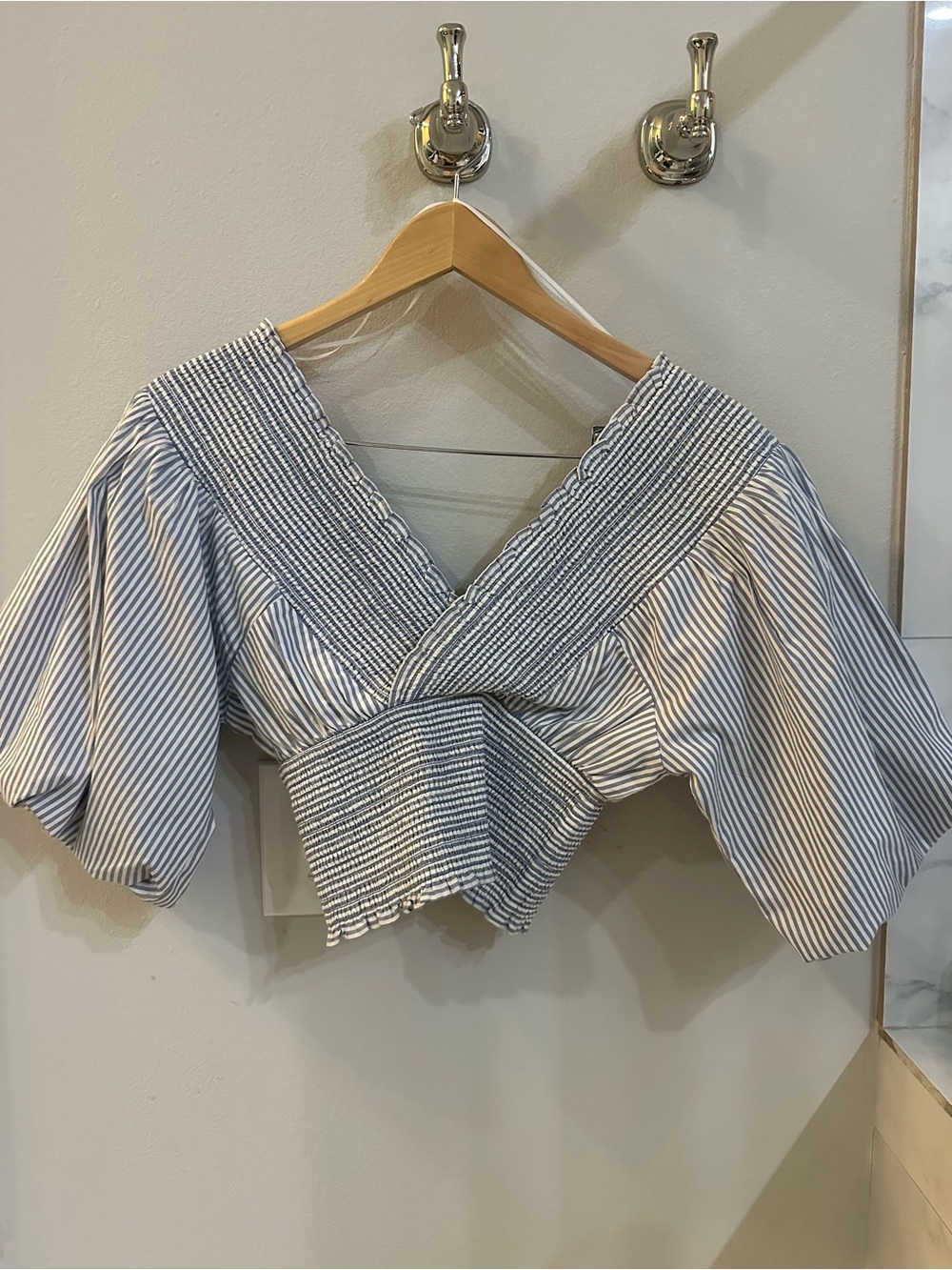 Abercrombie & Fitch Blue and White Striped Wrap Crop Top